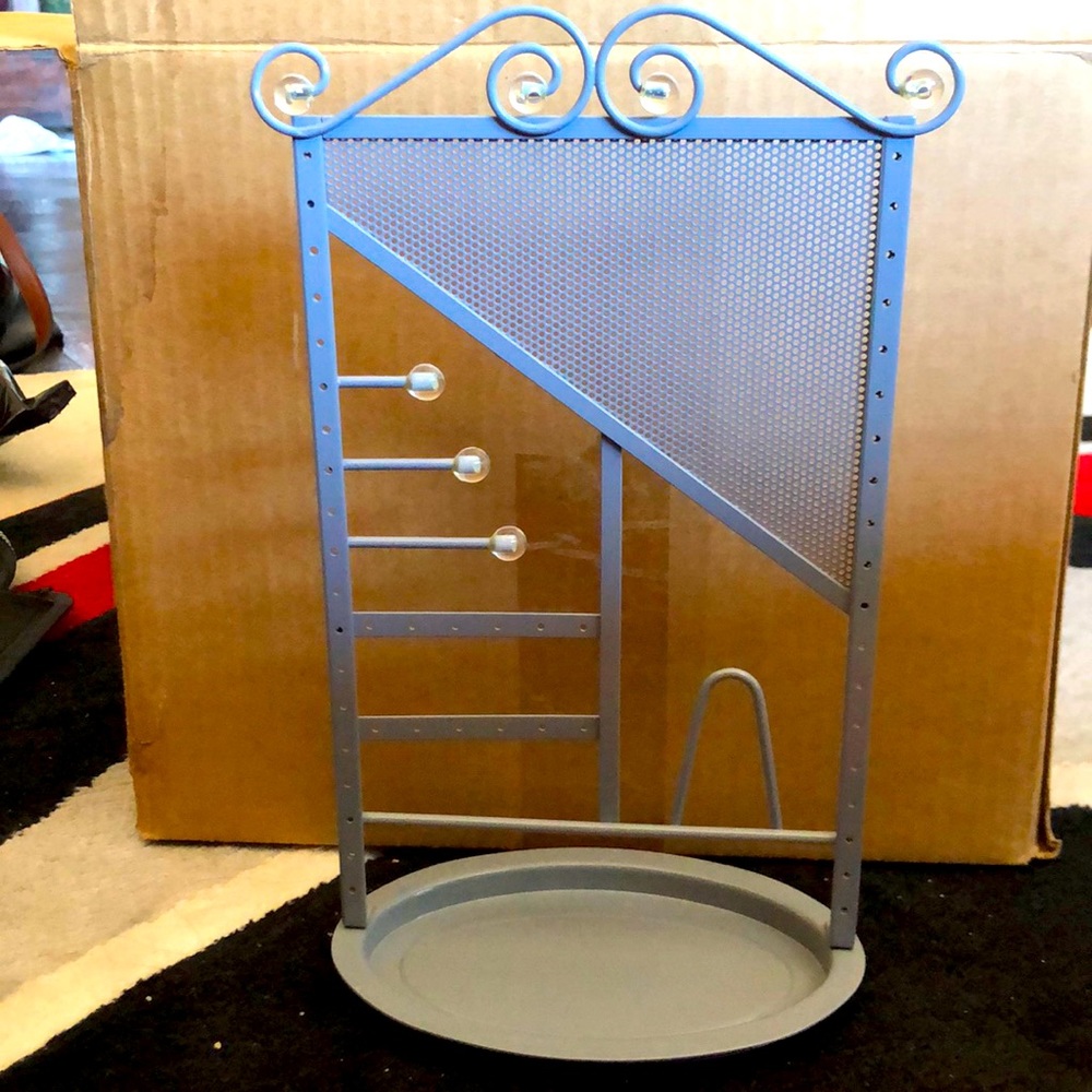 Jewelry holder